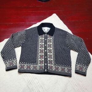 Vintage Jones New York Nordic 100% Wool Crop Sweater size MP Red Black